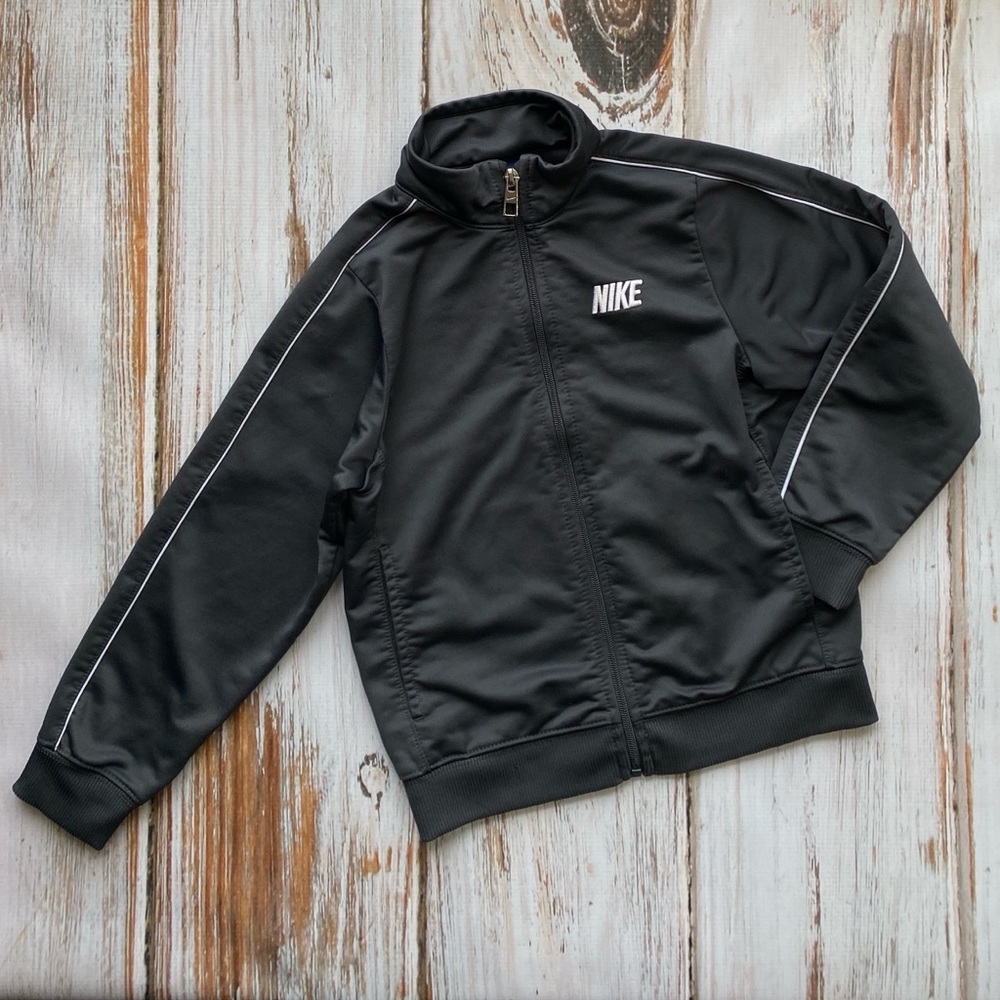Nike black athletic jacket 5T